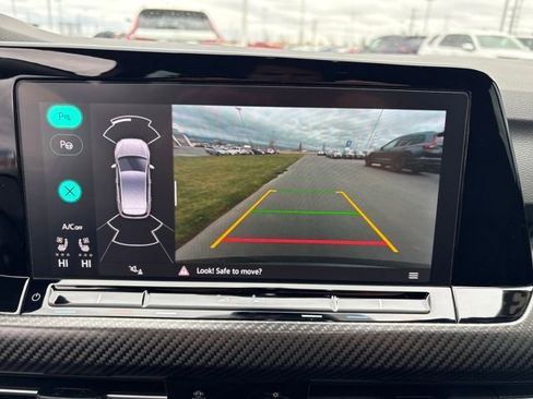 Used 2023 Volkswagen Golf 20th Anniversary Edition image 18