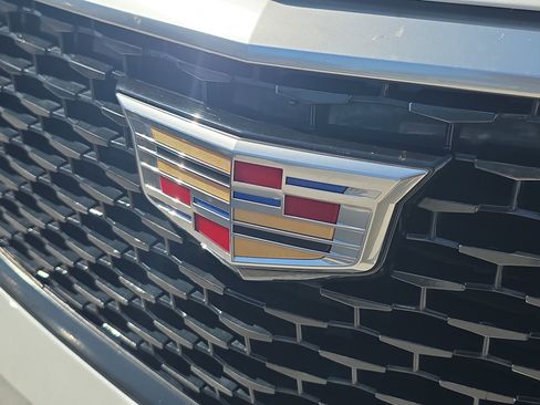 Used 2022 Cadillac XT6 Premium Luxury FWD image 17