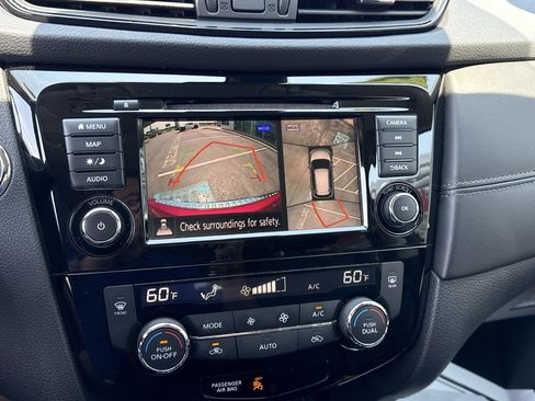 Used 2020 Nissan Rogue SL AWD/4WD image 4