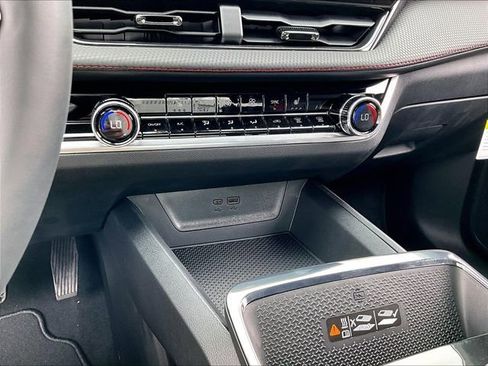 New 2026 Chevrolet Equinox RS w/ Safety and Technology Package AWD/4WD image 23