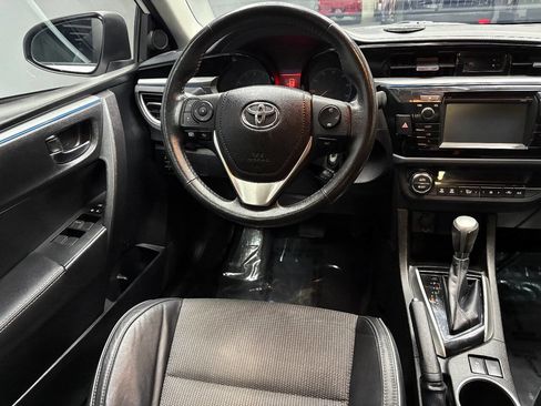 Used 2015 Toyota Corolla S Premium image 32