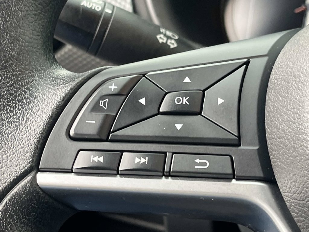 Used 2023 Nissan Kicks SV FWD image 32