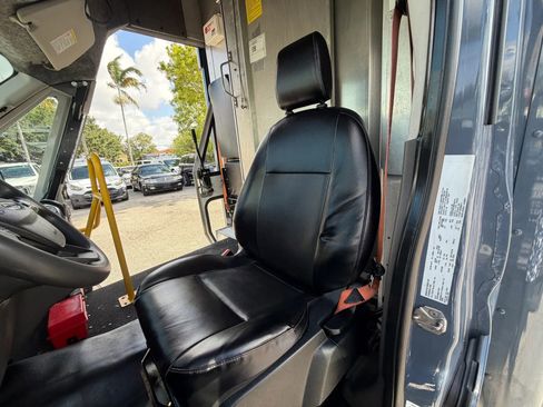 Used 2021 Ford Transit 350 178 DRW RWD image 15
