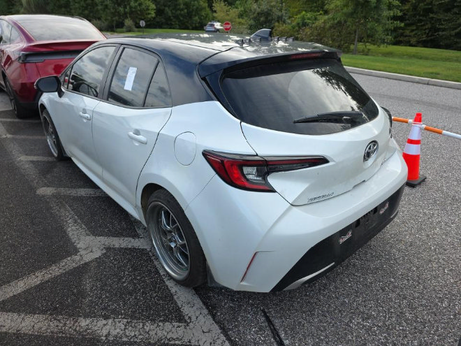Used 2024 Toyota Corolla XSE FWD image 5