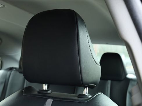 Used 2021 Toyota Camry SE image 15