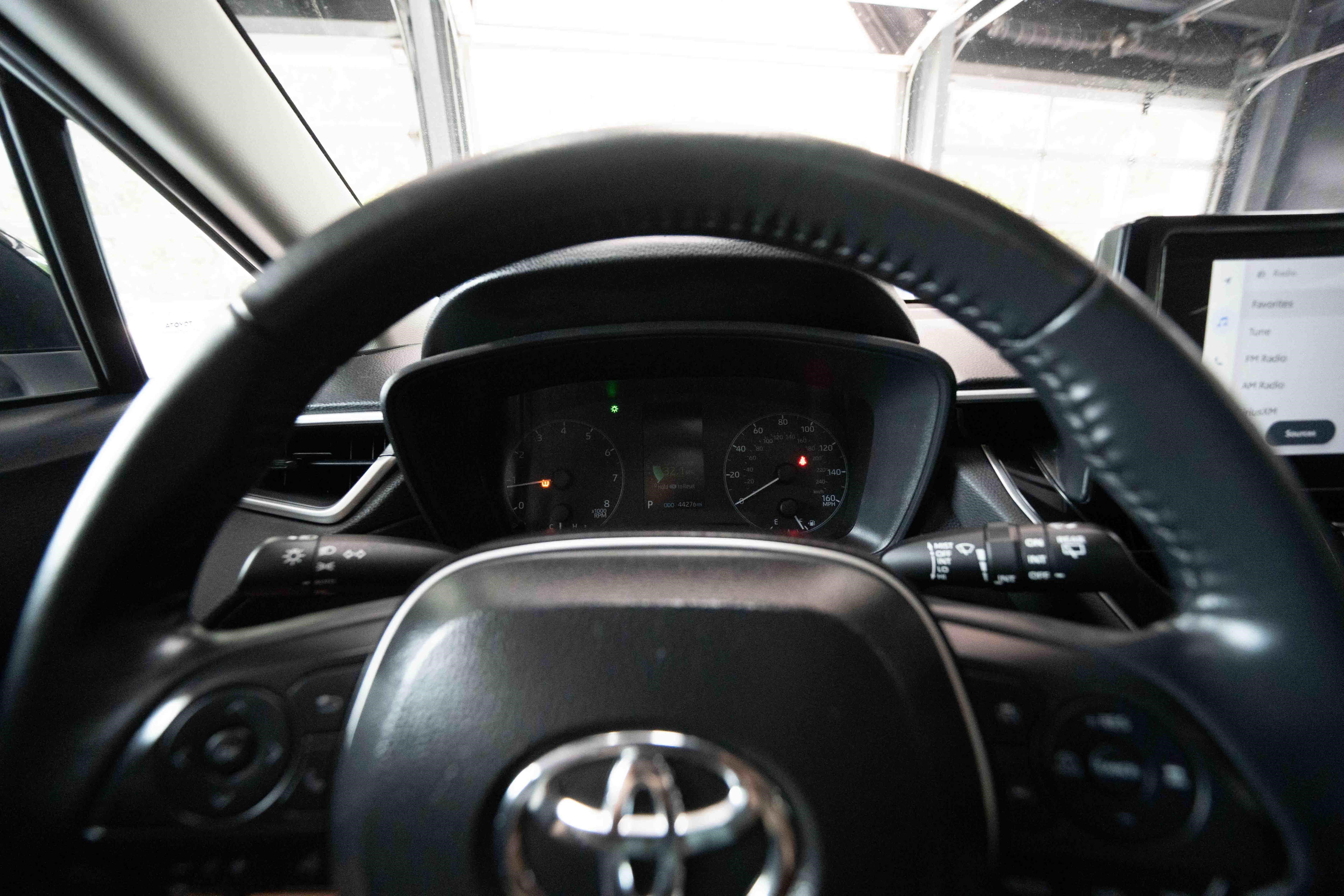 Used 2025 Toyota Corolla Cross LE w/ Moonroof Package AWD/4WD image 15