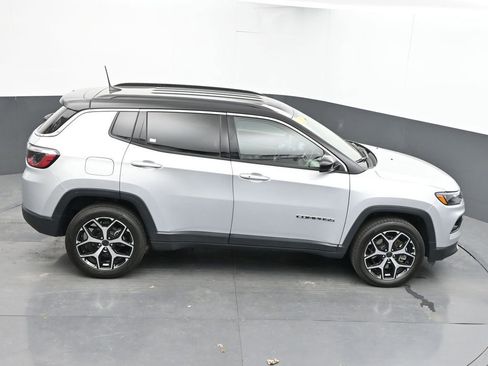 Used 2025 Jeep Compass Limited AWD/4WD image 46