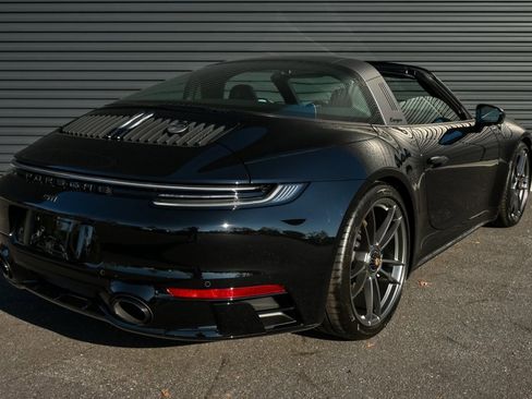 Certified 2024 Porsche 911 image 26