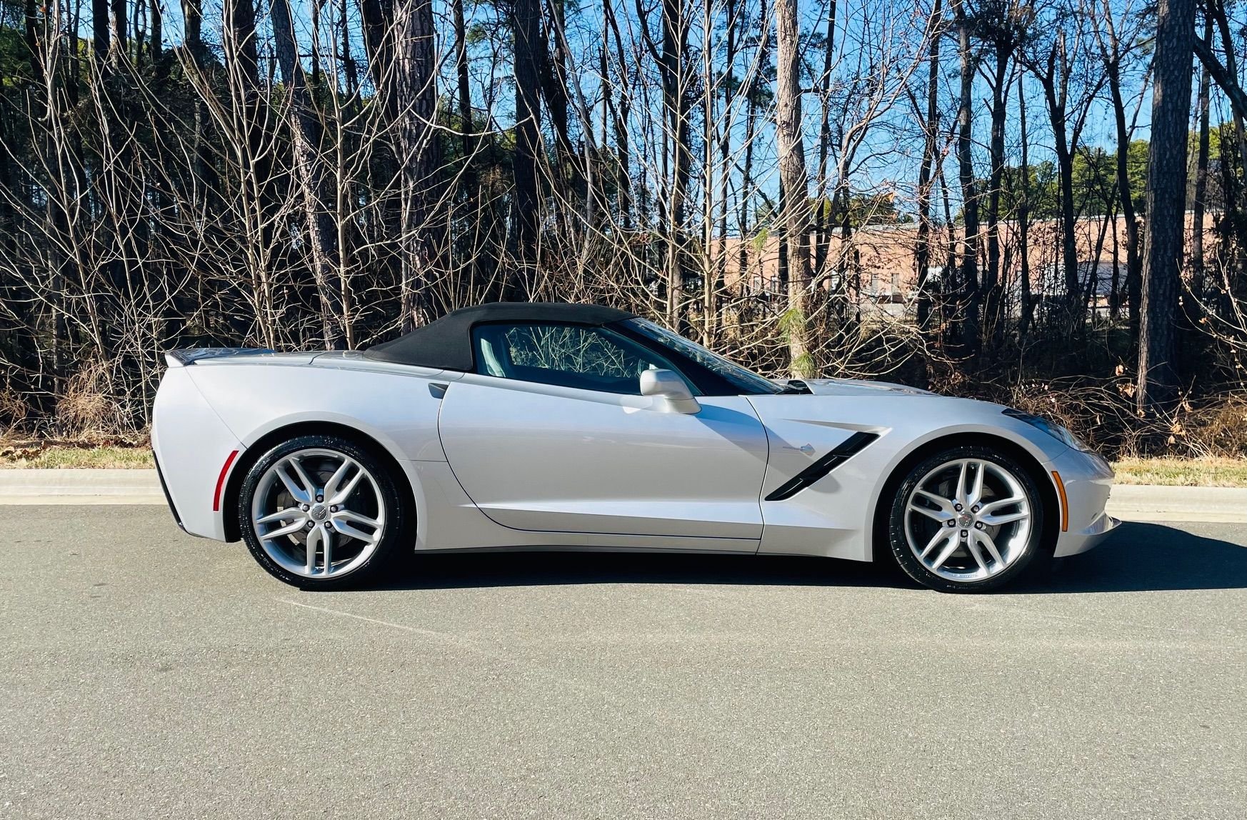 Used 2015 Chevrolet Corvette Stingray Convertible w/ 2LT Preferred Equipment Group RWD image 29