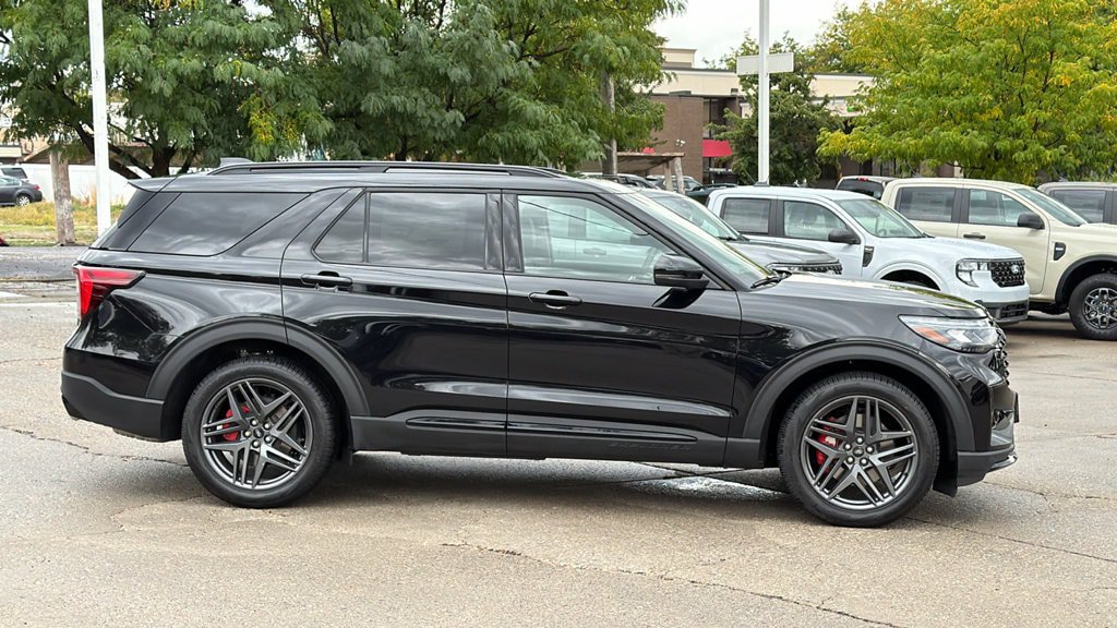 New 2026 Ford Explorer ST w/ Sun And Sound Package AWD/4WD image 4