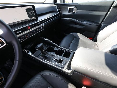 Certified 2024 Kia Sorento X-Line EX AWD/4WD image 21