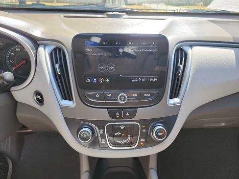 Used 2022 Chevrolet Malibu LS FWD image 21
