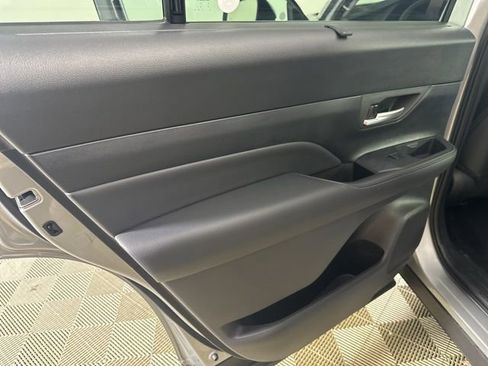 Used 2025 Toyota Grand Highlander AWD image 11