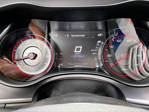 Used 2023 Dodge Charger SXT w/ Blacktop Package image 8