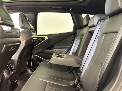 Used 2025 BMW X3 xDrive30i w/ Premium Package image 34