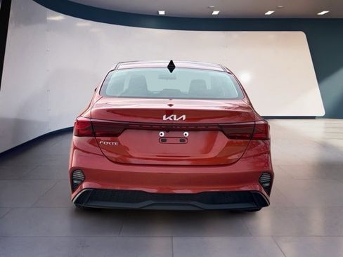 Certified 2023 Kia Forte LXS w/ LXS Technology Package image 4