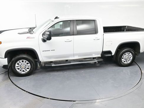 Used 2022 Chevrolet Silverado 2500 LT w/ Convenience Package image 43