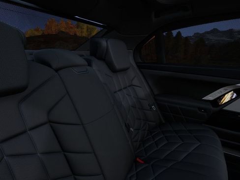 Used 2025 BMW i7 eDrive50 image 39