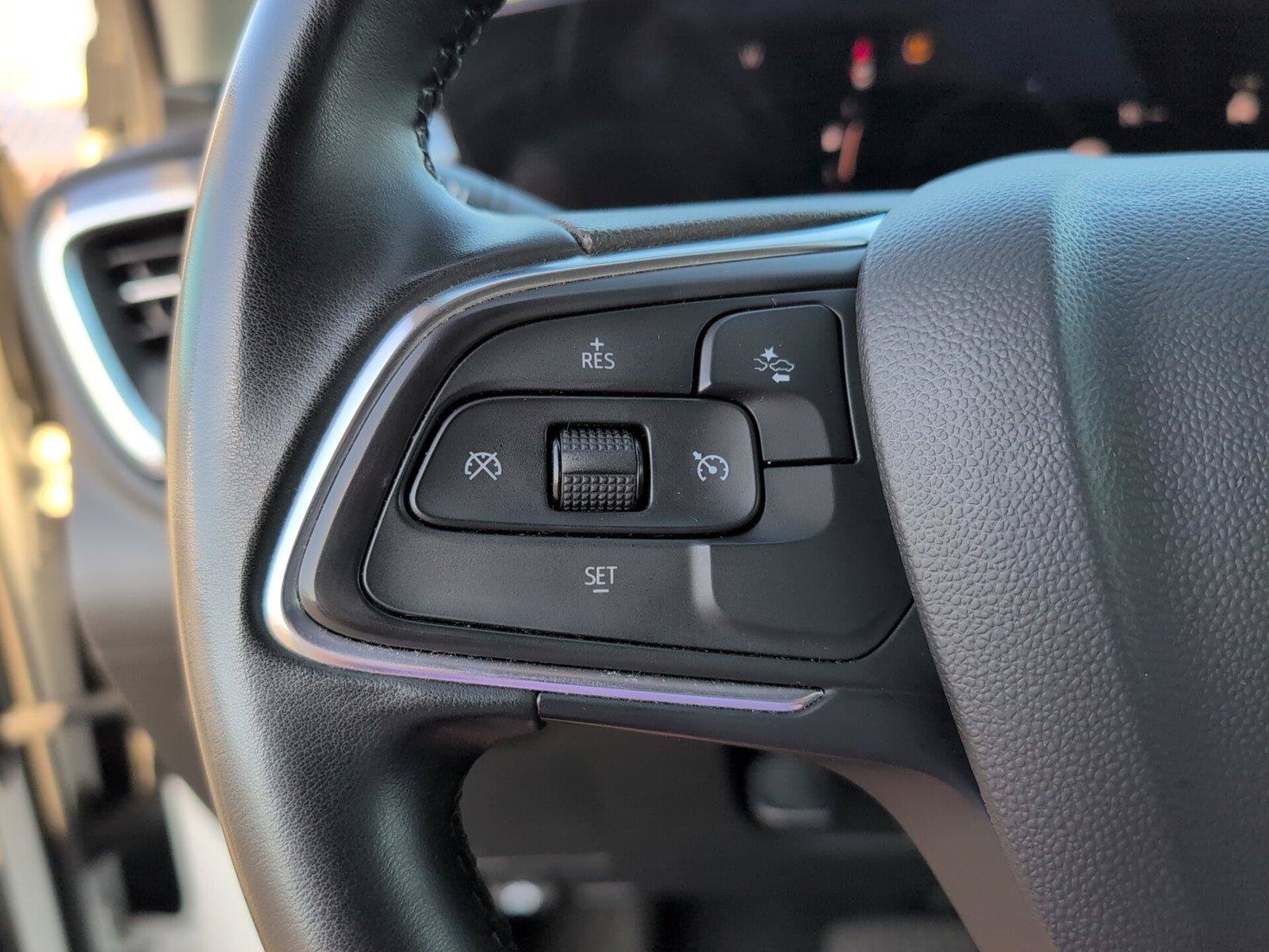 Used 2024 Buick Encore GX Sport Touring AWD/4WD image 25