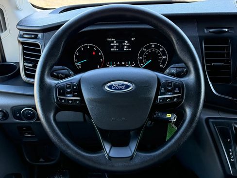 Used 2023 Ford Transit 250 Medium Roof image 3