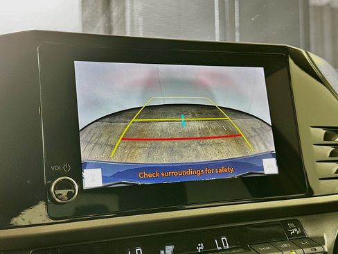 Used 2025 Toyota Camry LE FWD image 23