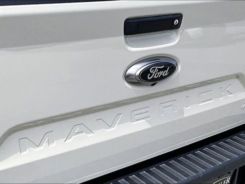 Certified 2024 Ford Maverick XLT w/ XLT Luxury Package AWD/4WD image 8