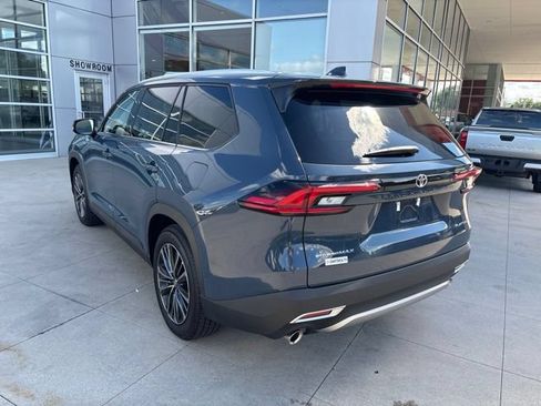 Used 2026 Toyota Grand Highlander AWD Hybrid image 5