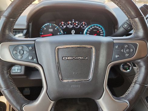 Used 2019 GMC Yukon XL Denali w/ Denali Ultimate Package AWD/4WD image 25