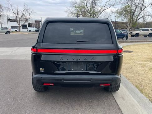 Used 2023 Rivian R1S Launch Edition image 7