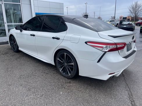 Used 2020 Toyota Camry XSE FWD image 4