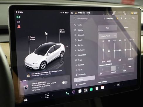Used 2023 Tesla Model Y AWD image 35