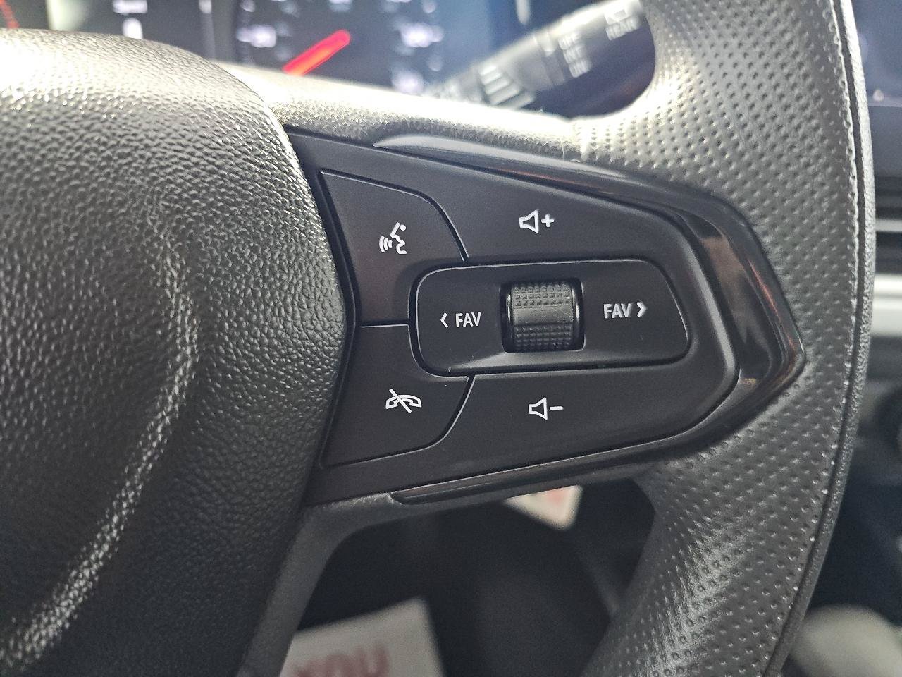 Used 2025 Chevrolet Trax LS w/ Driver Confidence Package FWD image 20