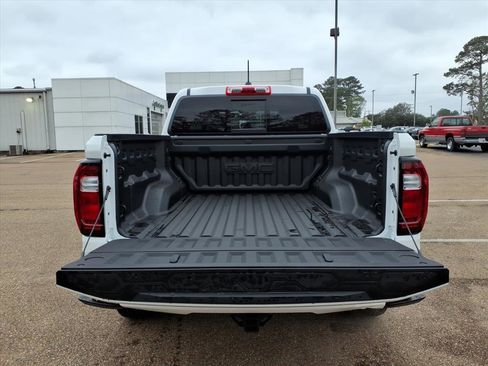 New 2026 GMC Canyon Elevation w/ Convenience Package image 6