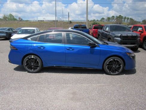 New 2026 Nissan Sentra SR FWD image 2