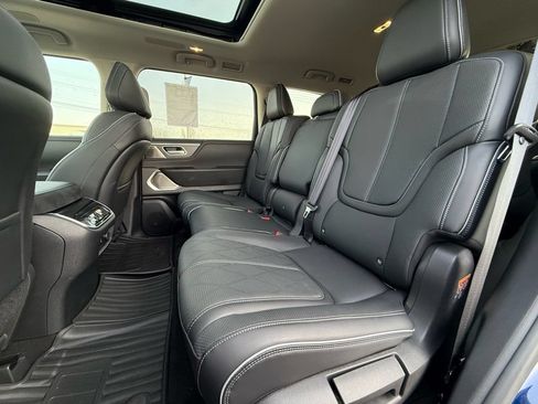 Used 2025 INFINITI QX80 Sensory AWD/4WD image 24