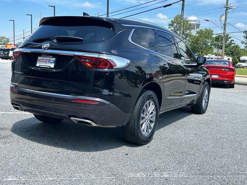 Used 2024 Buick Enclave Premium image 8