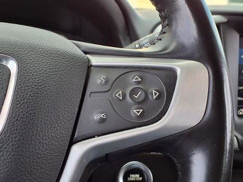 Used 2022 GMC Terrain SLT image 12