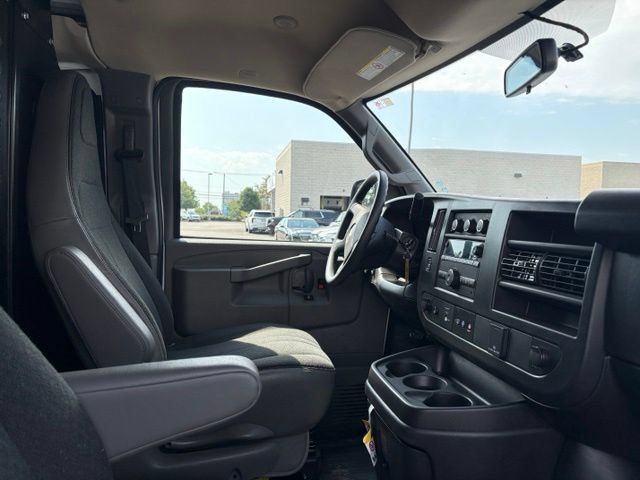 Used 2025 Chevrolet Express 2500 w/ Driver Convenience Package RWD image 21