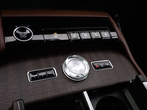 Used 2025 Lincoln Navigator Reserve AWD/4WD image 30