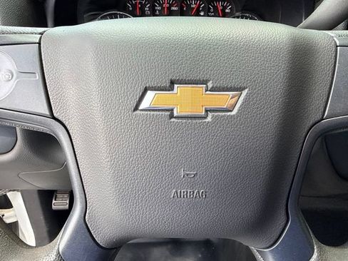Used 2018 Chevrolet Silverado 2500 W/T w/ WT Convenience Package AWD/4WD image 13