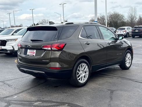 Used 2023 Chevrolet Equinox Premier image 11