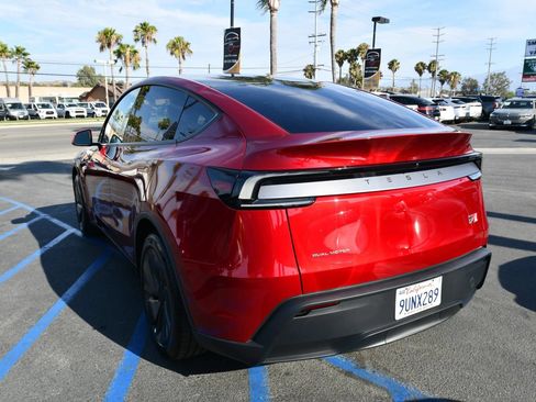 Used 2026 Tesla Model Y Long Range AWD/4WD image 6