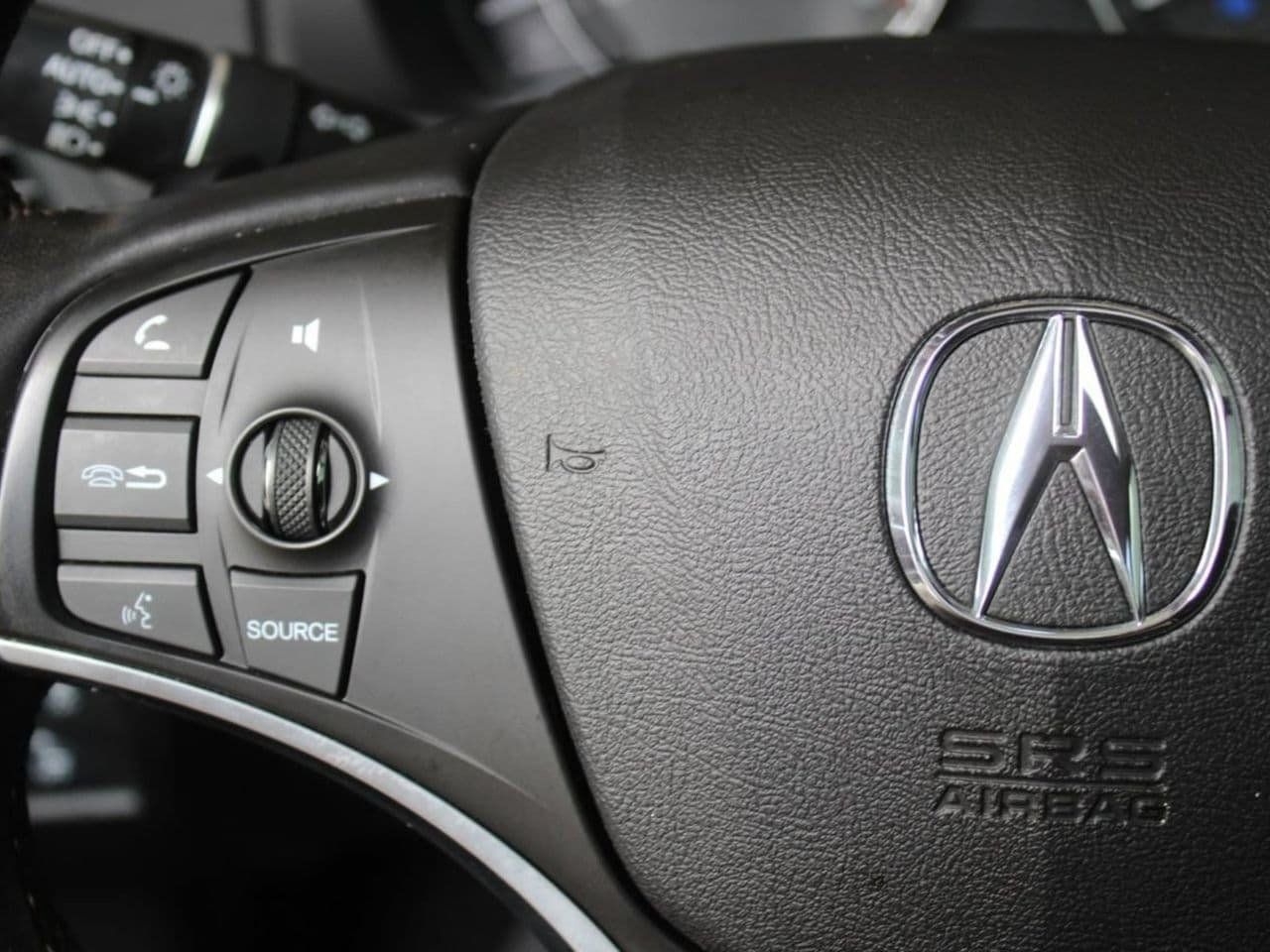 Used 2020 Acura MDX w/ Technology Package FWD image 30