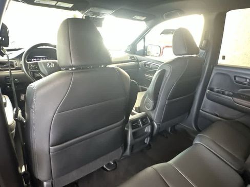 Used 2023 Honda Passport EX-L image 23