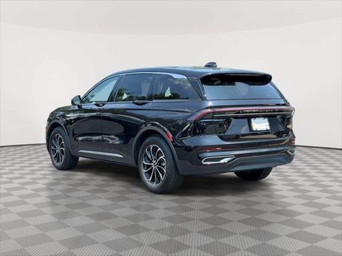 Used 2026 Lincoln Nautilus Premier w/ Equipment Group 102A AWD/4WD image 5