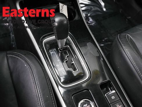 Used 2020 Mitsubishi Outlander SEL image 13