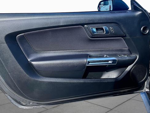 Used 2020 Ford Mustang Coupe RWD image 19
