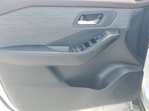 Certified 2023 Nissan Rogue SV FWD image 26