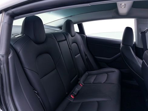 Used 2023 Tesla Model 3 Standard Range image 30