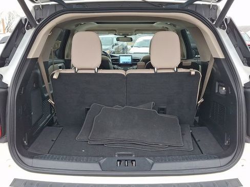 Used 2020 Ford Explorer Limited image 31